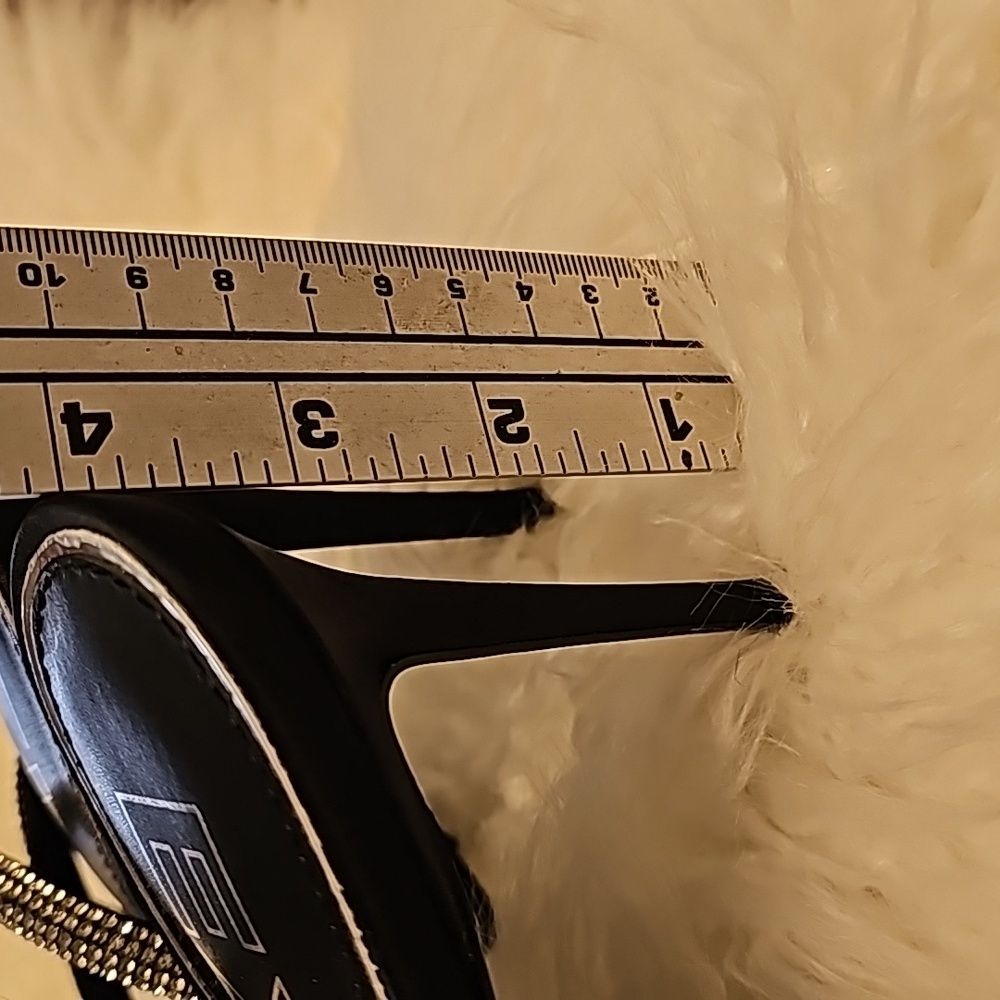 Black Slingback Heels - Picture 4 of 9